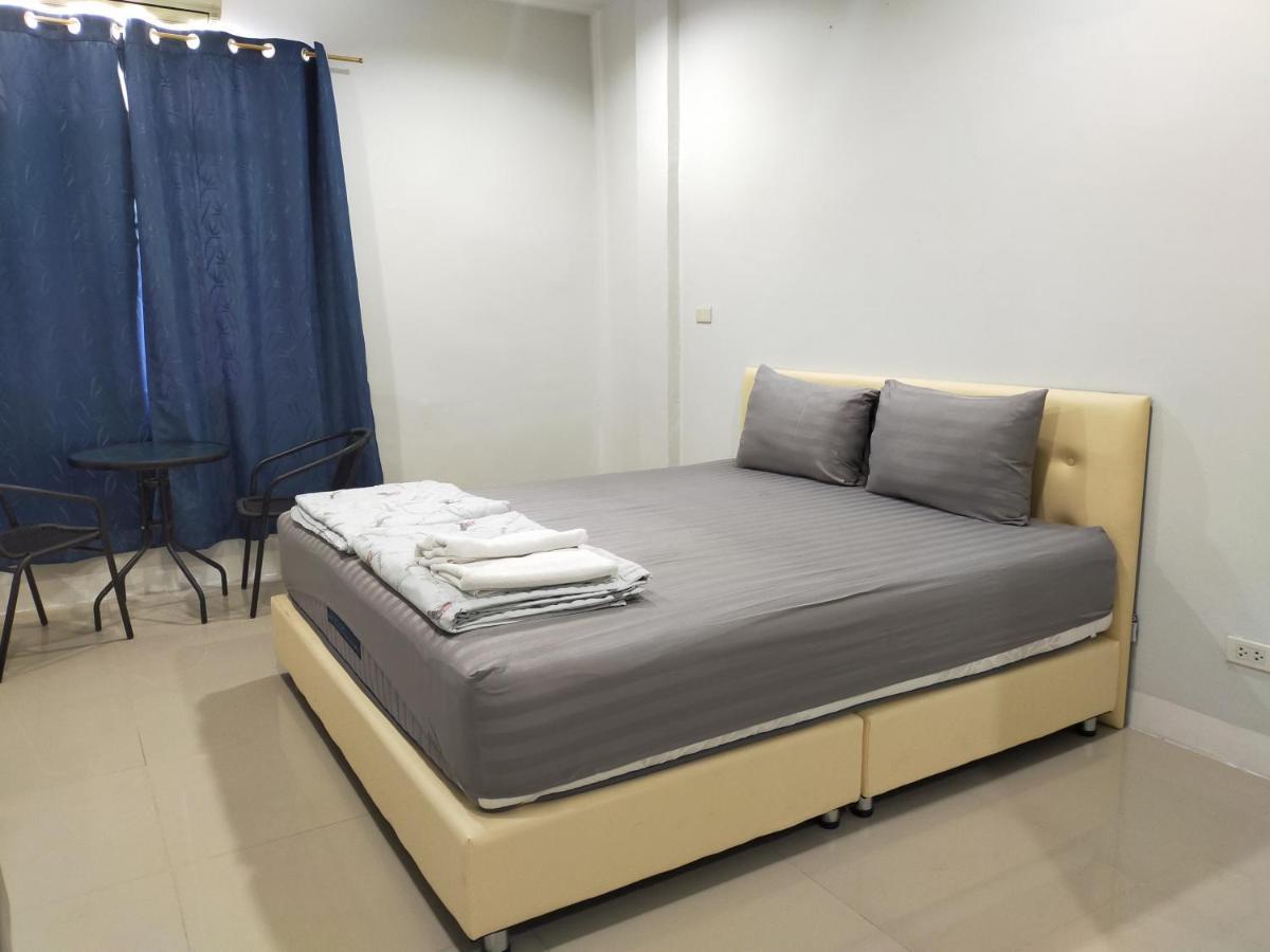 The Rooftop Hostel *