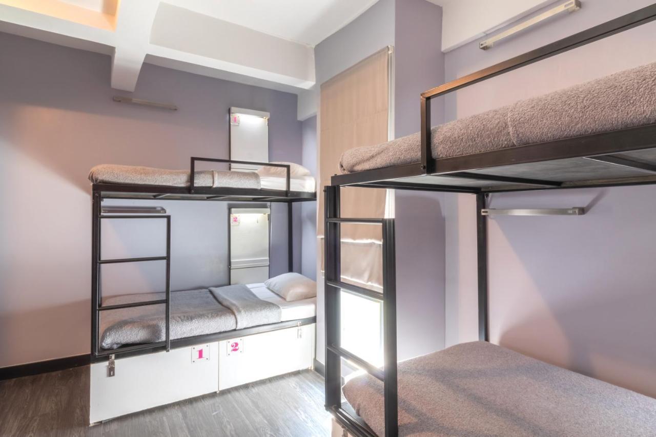Albergue Cheqinn - Sukhumvit 4 Nana Plaza Banguecoque