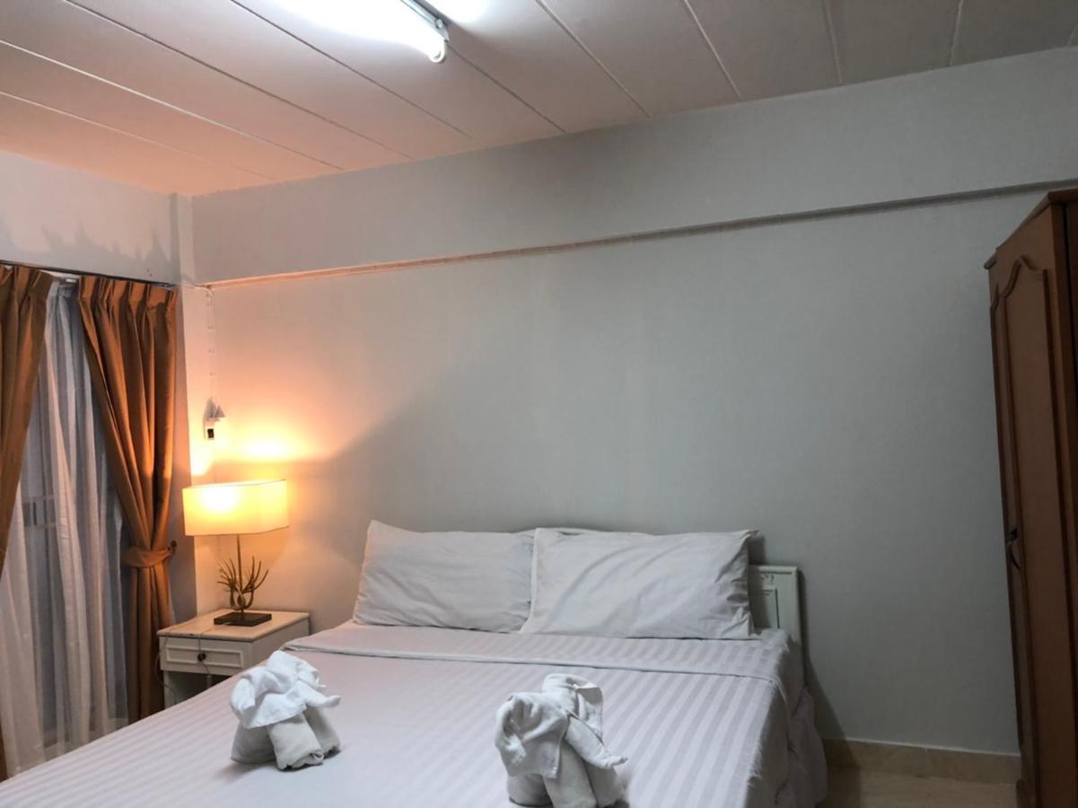 Hotel @42 2*