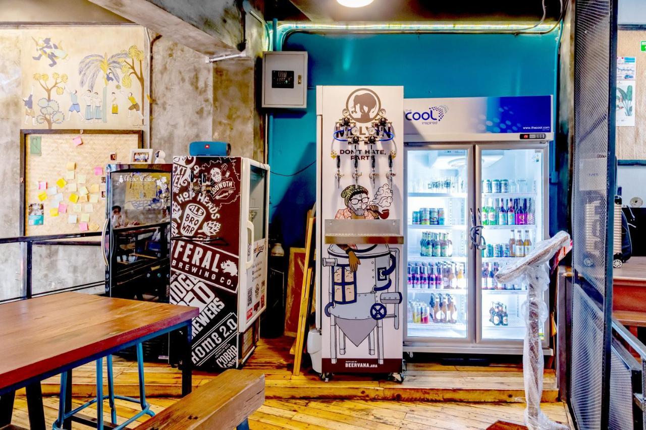 Hostel Thonglor Travellers And Cafe *