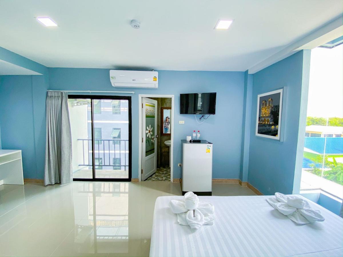 Delighted Hotel
