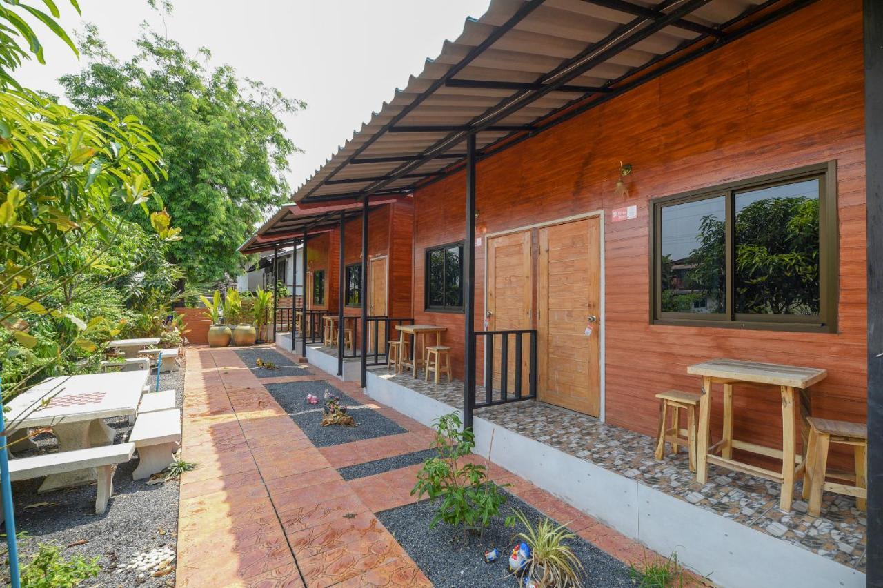 Oyo 808 Kawin Hotel