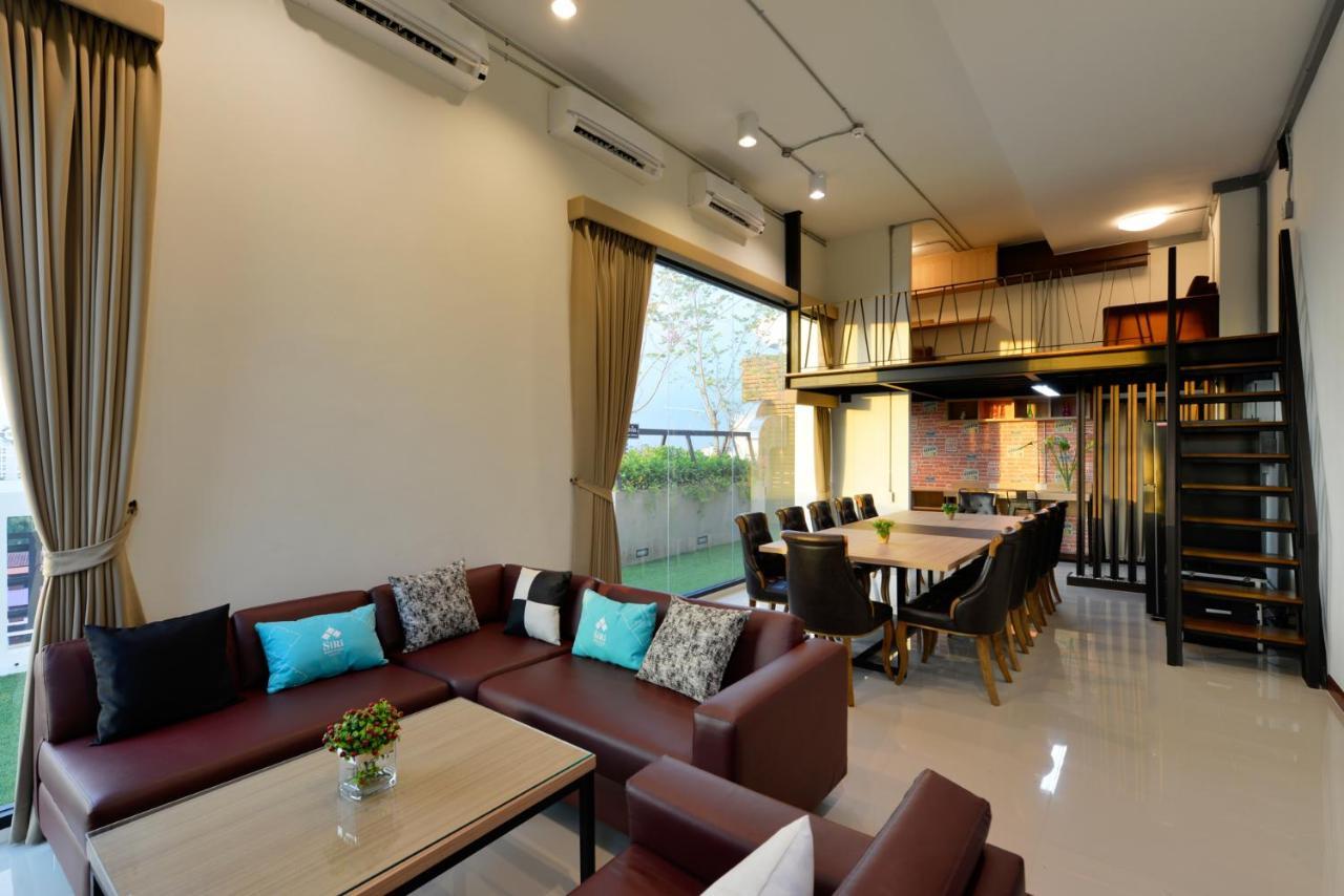 Siri Ratchada Hotel