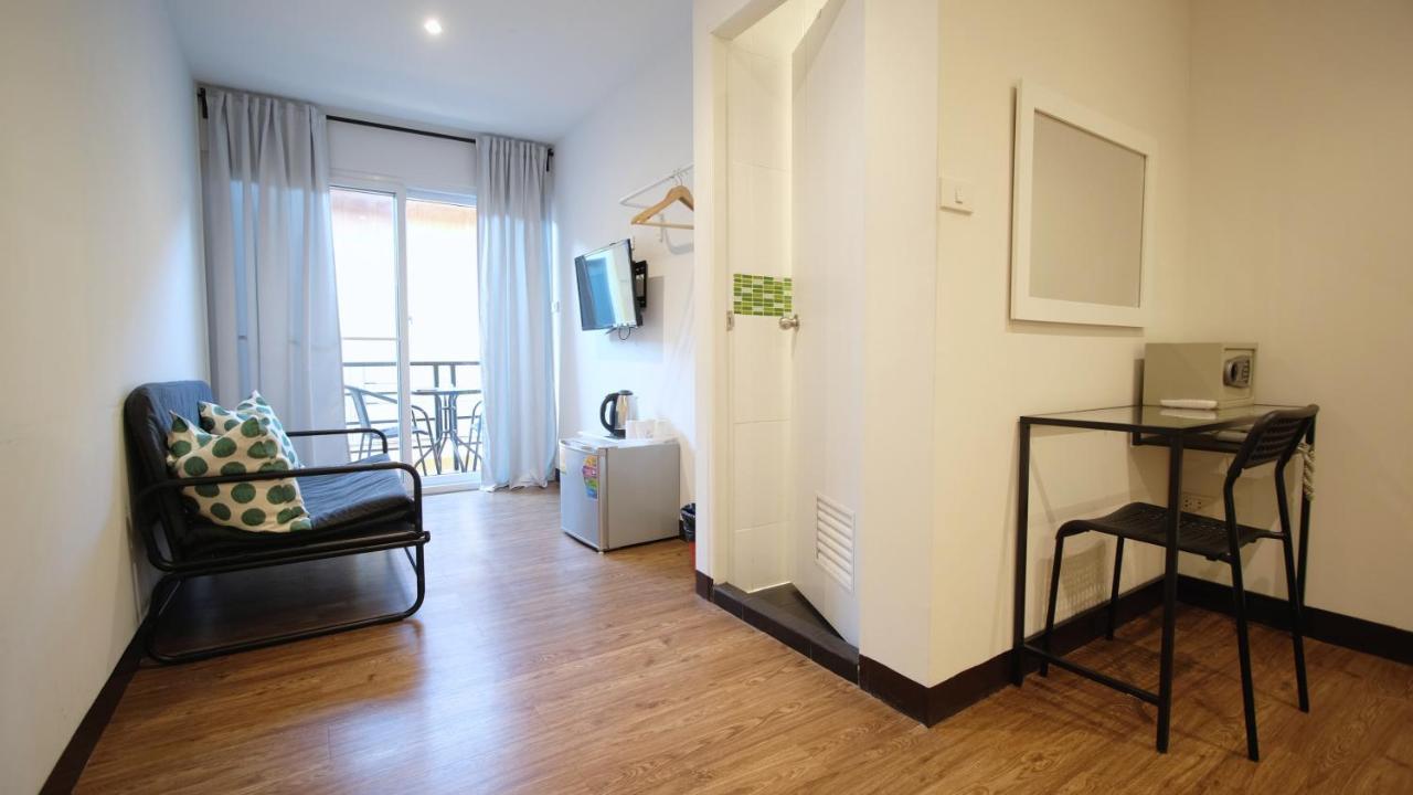 Hotel V - Mrt Huai Khwang 3*