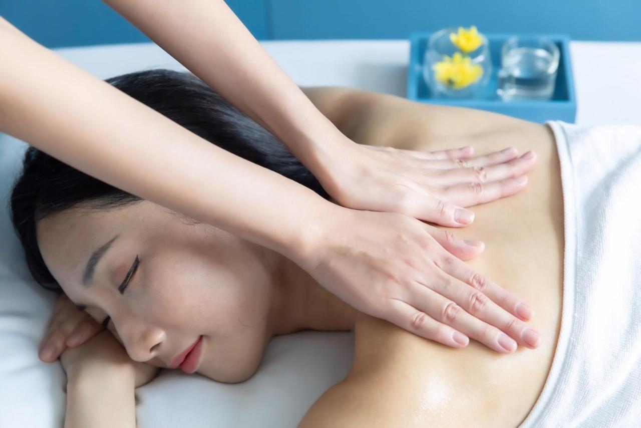 128 And Massage Aparthotel