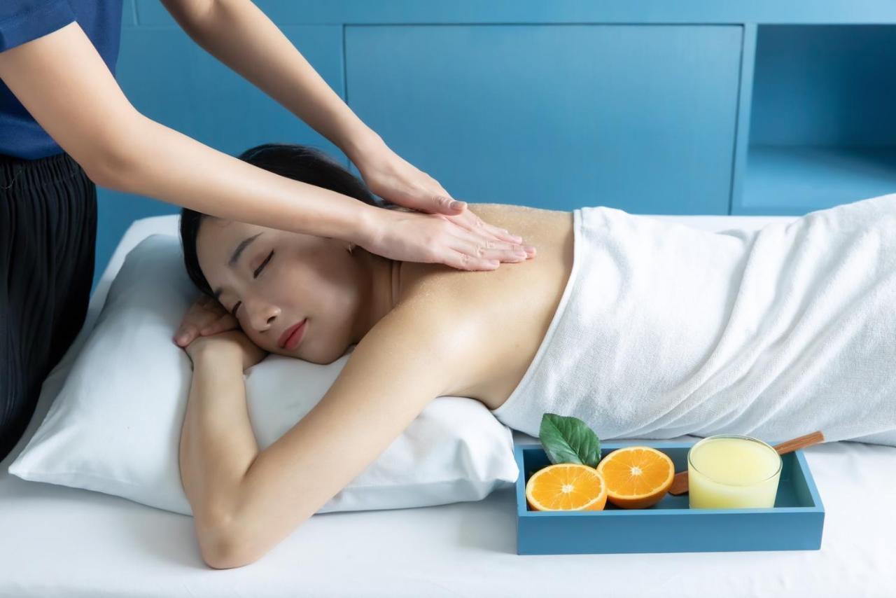 128 And Massage 3* Bangkok