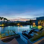 De Botan Srinakarin Hotel & Residence