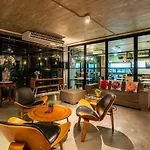 De Botan Srinakarin Hotel & Residence