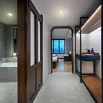 Graph Hotel