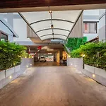 Penyos Residence