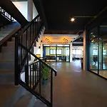 Tuk Tuk Hostel