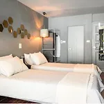 Laid Back Bangkok Living In A Retro Chic Retreat