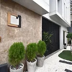 Qube Suites Sukhumvit46 Superior 2 Bedroom 206