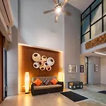 Icheck Inn Gems Center Silom
