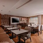 Aira Hotel Bangkok Sukhumvit 11