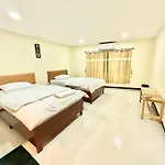 Baan At Khaosan Hostel