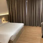 35 Bow Hotel