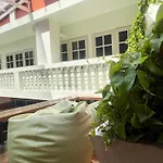 Vonden Garden By Merry V