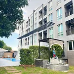 Crystal Suites Suvarnbhumi Airport