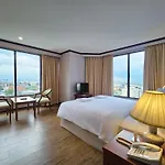 Alexander Hotel