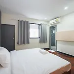 Go Inn Silom Road -Bts Saint Louis