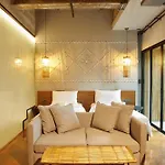 515 Victory Hotel