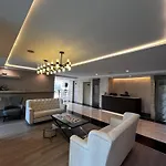 Spacious Sukhumvit Condo Near Emquartier