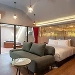 Bangkok Oasis Hotel