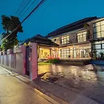 Luxury Pool Villa 77