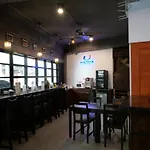 Luck Yimm Hostel (Adults Only)