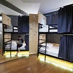 Luck Yimm Hostel (Adults Only)