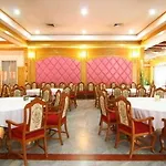 13 Coins Resort Yotin Patana