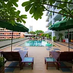 The Laurel Suite