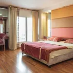 Jj Suites