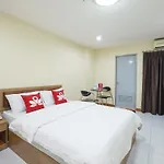 ZEN Rooms Ramkhamhaeng Mansion