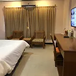 At Bangkok Hotel