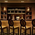 Gulliver\'S Tavern Hotel