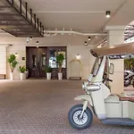 LA49 Hotel