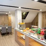 Malades House