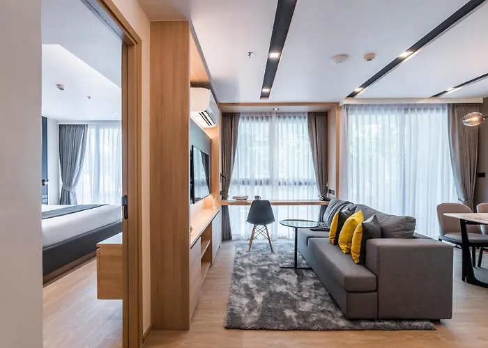 Destiny63 Ekamai Apartment