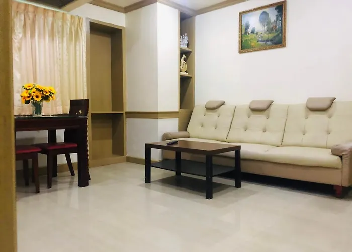 Spacious 1 Bed Room With Living Room Ekamai Thonglor Prime Area