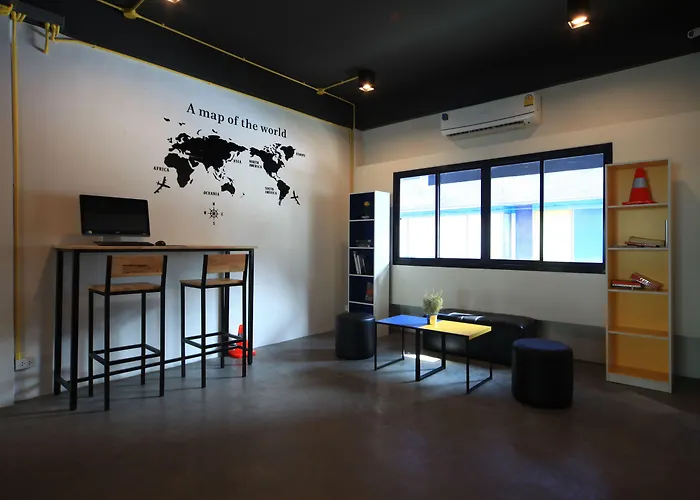 Tuk Tuk Hostel