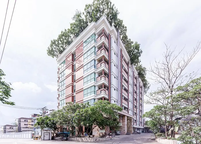 Latin Garden Hotel