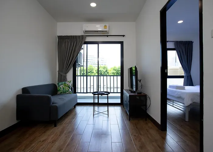 Room 36 Service Apartment