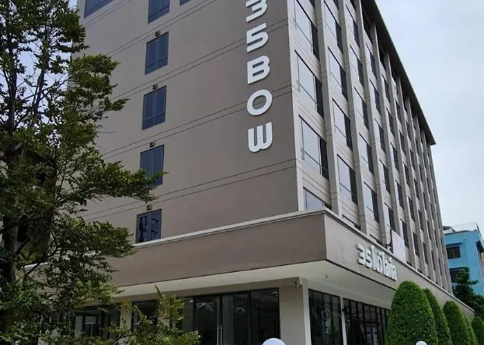 35 Bow Hotel
