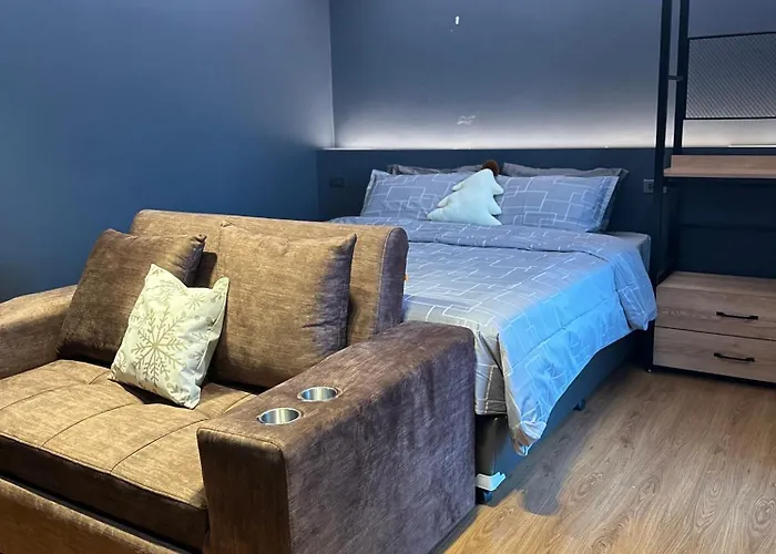 Li - Room For 2-3, Naradhiwas 4