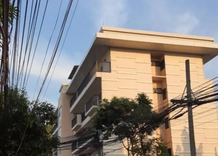 Phoenix Serviced Apartment