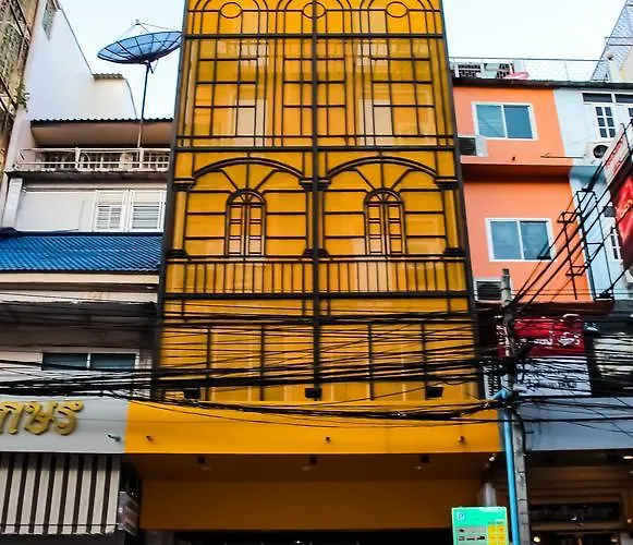 Khaosan Station (Adults Only)