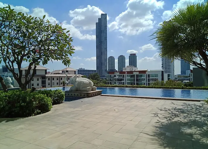 Baan Sathorn Riverfront