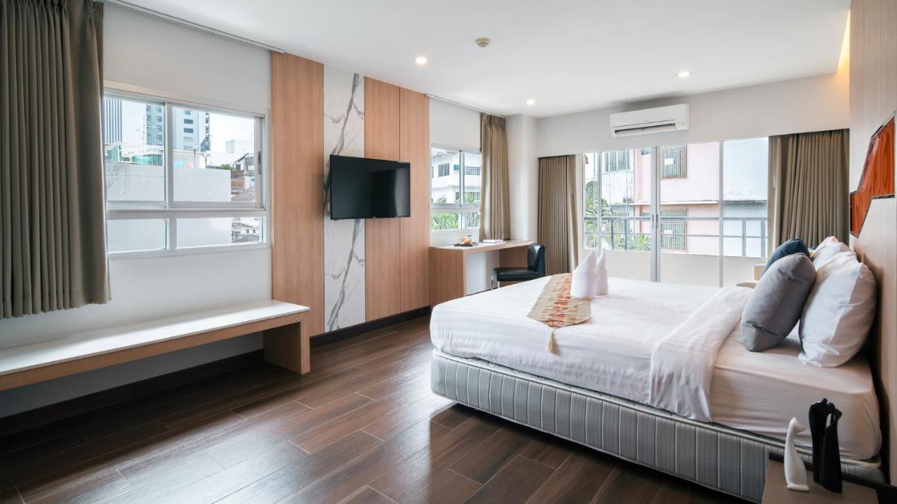 Inn Season Place